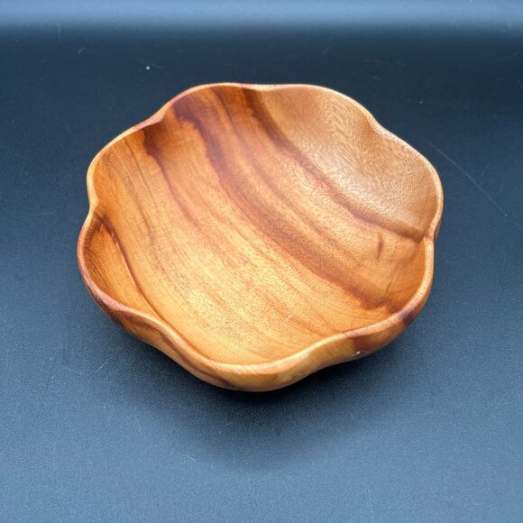 Vintage 1960s Suar Wood (Monkey Pod Wood) Hand Carved Scalloped Bowl - Picture 1 of 5